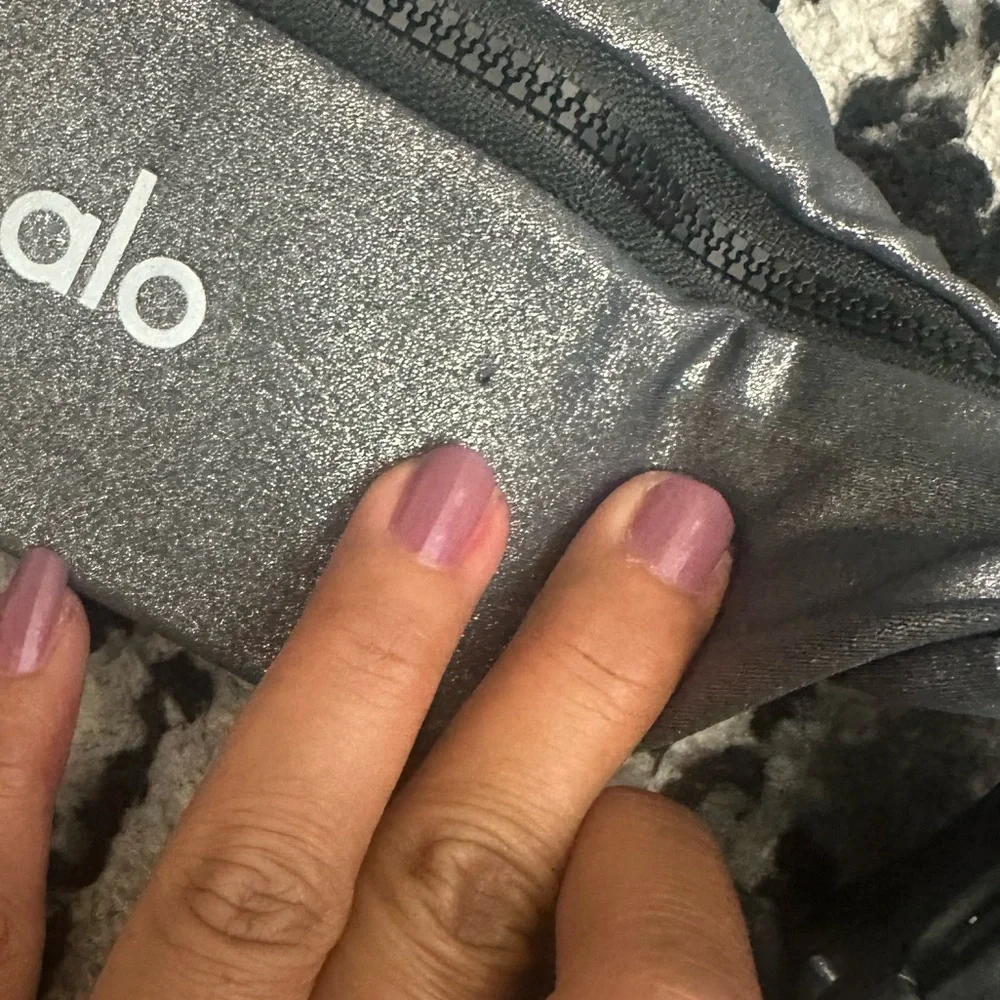 ALO Gray Belt Bag for Men - Picture 8 of 8